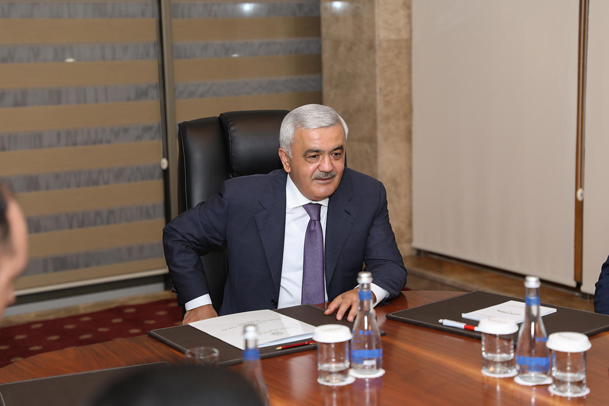 Rövnəq Abdullayev milli üzvləri ilə görüşdü - FOTO