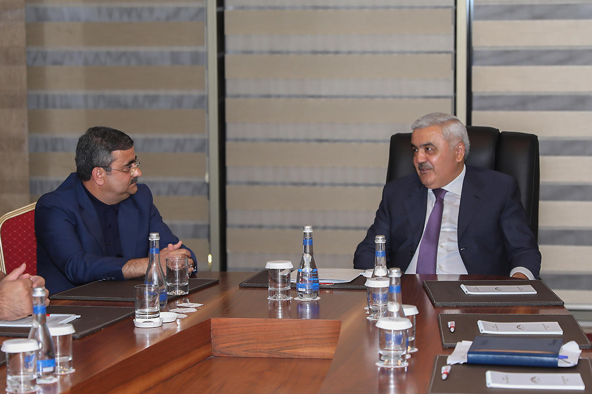 Rövnəq Abdullayev milli üzvləri ilə görüşdü - FOTO
