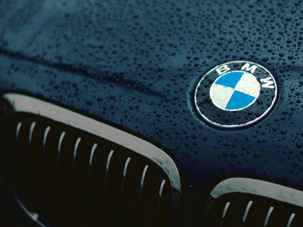 Bu sürücülər BMW-ni məhkəməyə verirlər