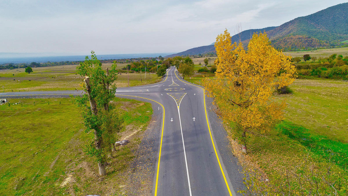 Mühüm turizm marşrutuna daxil olan Qax-Zaqatala yolu yenidən quruldu - FOTO