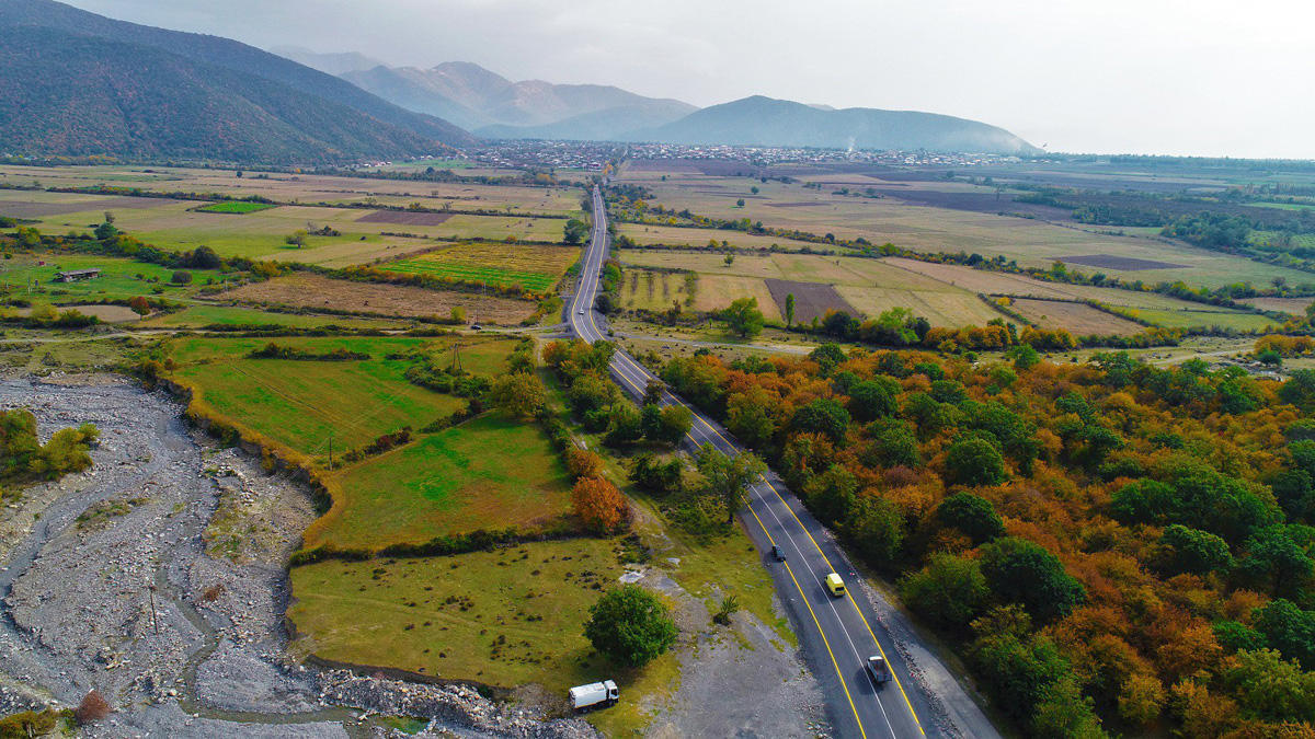 Mühüm turizm marşrutuna daxil olan Qax-Zaqatala yolu yenidən quruldu - FOTO