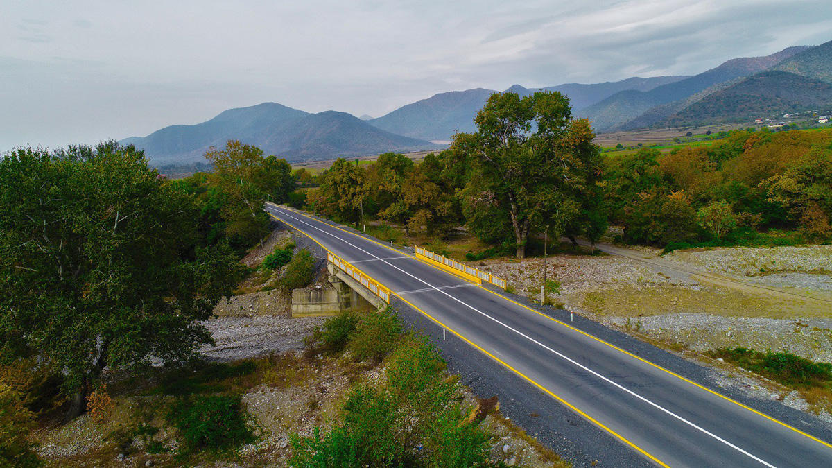 Mühüm turizm marşrutuna daxil olan Qax-Zaqatala yolu yenidən quruldu - FOTO