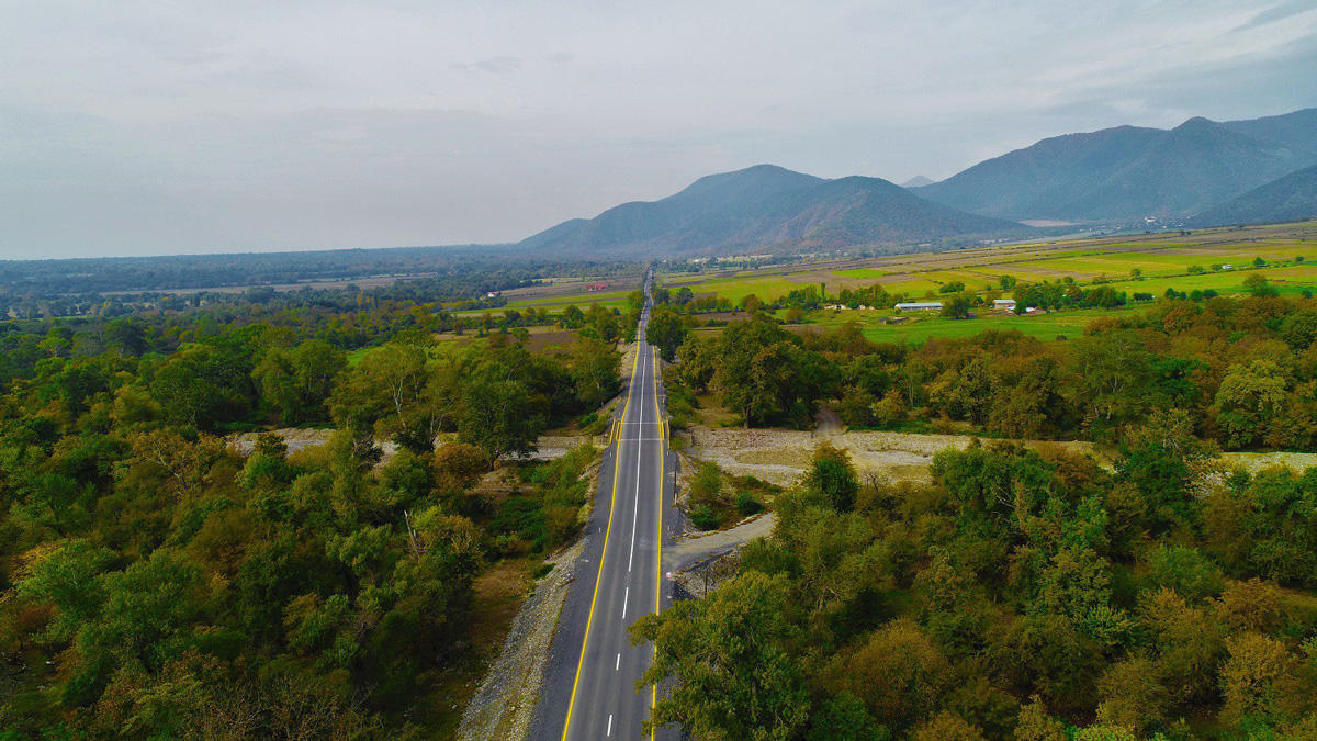 Mühüm turizm marşrutuna daxil olan Qax-Zaqatala yolu yenidən quruldu - FOTO