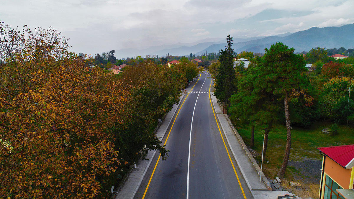 Mühüm turizm marşrutuna daxil olan Qax-Zaqatala yolu yenidən quruldu - FOTO