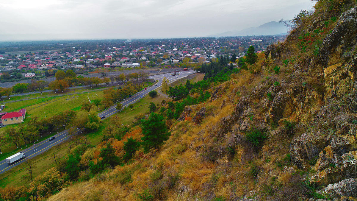 Mühüm turizm marşrutuna daxil olan Qax-Zaqatala yolu yenidən quruldu - FOTO