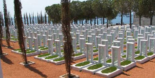 Məzarlar mənzillərdən baha oldu - FOTO