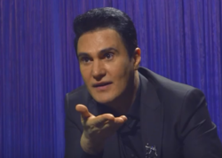 "Arvadına aldığı hədiyyəni paylaşan görməmişlər, "çuşka"lar..." - <span class="color_red">VİDEO</span>