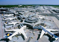 Rusiya vətəndaşı Bakıda aeroportda qəfil öldü