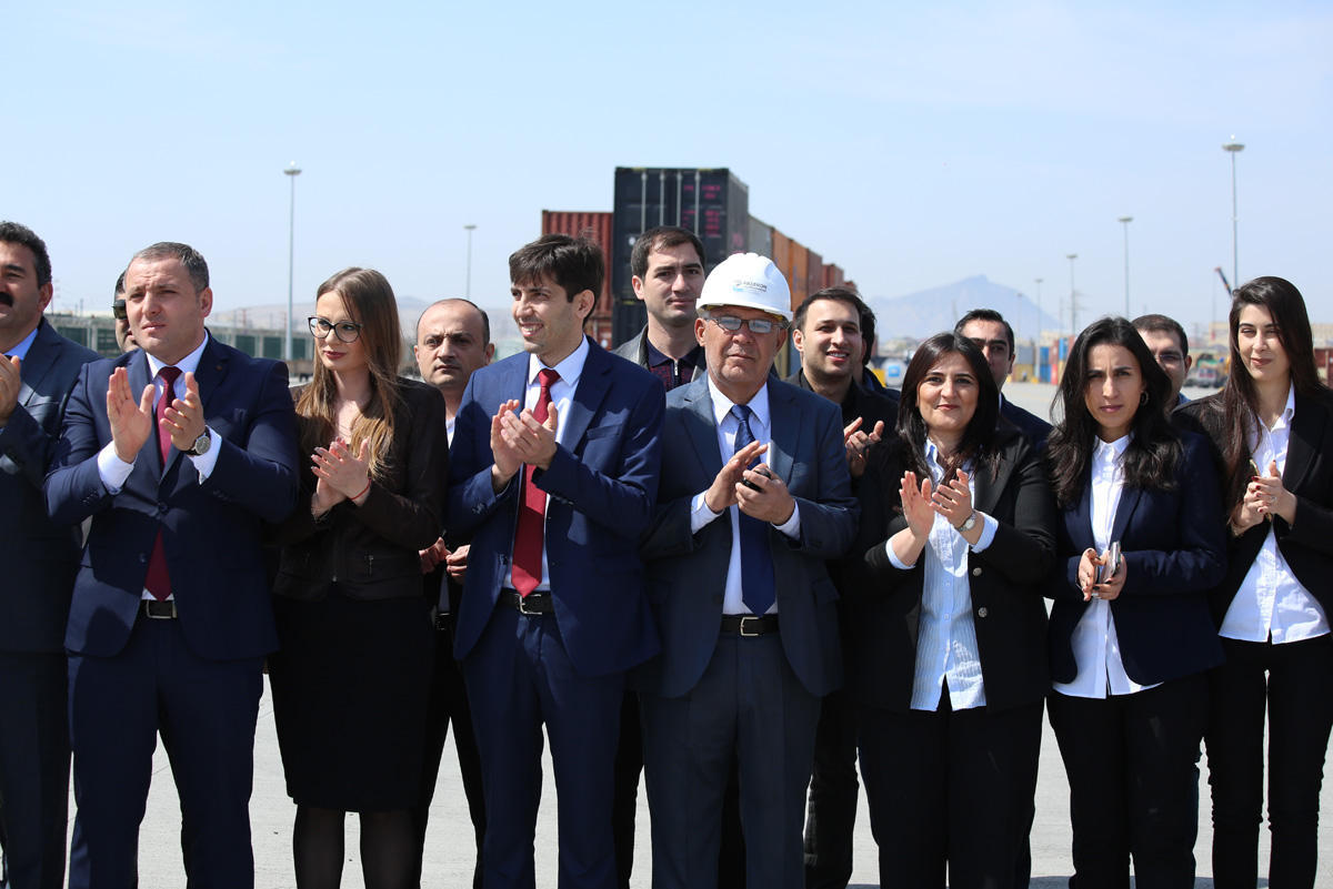 İstanbul-Bakı marşrutu ilə ilk blok qatarı qəbul edilib - FOTO