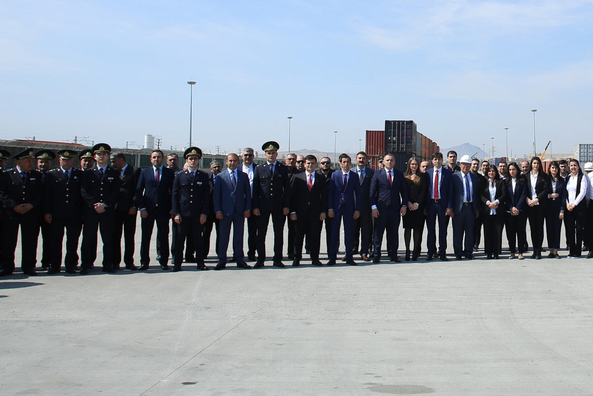İstanbul-Bakı marşrutu ilə ilk blok qatarı qəbul edilib - FOTO