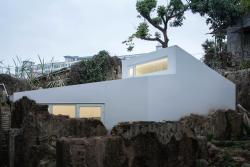 Köhnə kənd evi dəyişdi - FOTO