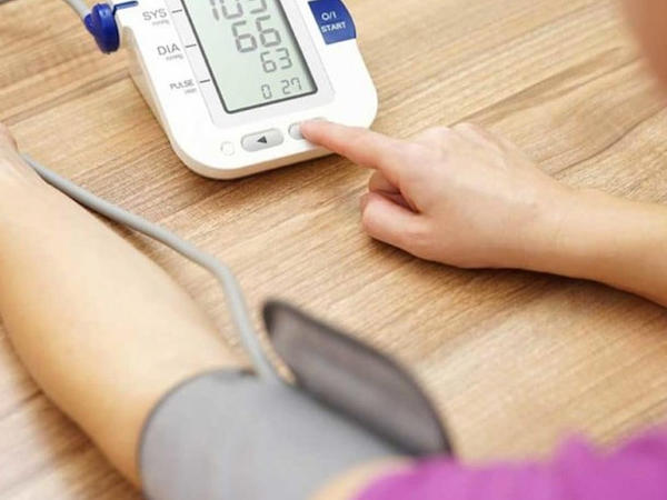 Həkim xəbərdarlıq edir: Aşağı qan təzyiqi də ciddi təhlükə yaradır