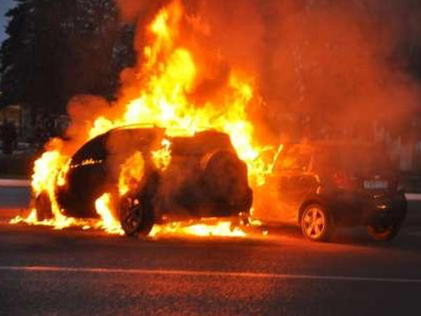 Bakıda “Hyundai” markalı avtomobil yandı
