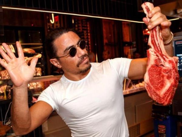 Nusretin Dubaydan VİDEOsu diqqət çəkdi