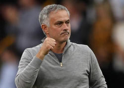 Mourinyo rəsmən &quot;Benfika&quot;da - maaşı açıqlandı - <span class="color_red">FOTO</span>