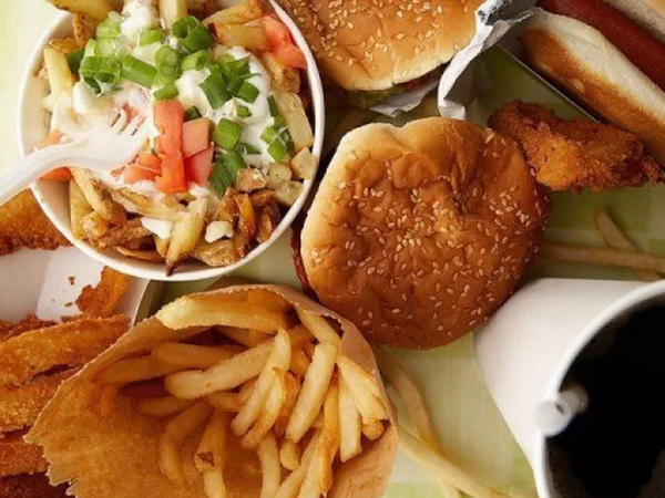 Ürək tutması və insult riskini 67% artıran qidalar açıqlanıb