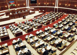 Milli Məclisin iki komissiyası yenidən formalaşdırıldı