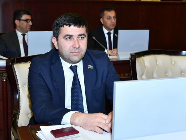 Dövlət qulluğunda yeni dövr: Gənc kadrlar üçün proqnozlaşdırılan maaş və rəqabətli mühit