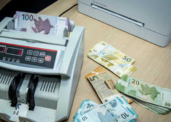 AMB həftəlik rəsmi məzənnələri açıqladı - <span class="color_red">SİYAHI</span>