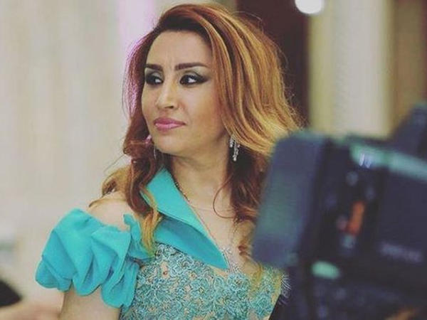 Əməkdar artistə canlı efirdə bahalı HƏDİYYƏ - <span class="color_red">VİDEO</span>