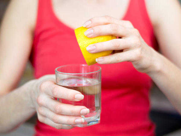 Yatmazdan əvvəl zeytun yağı və limon "shot"u içməyin möcüzəvi təsirləri