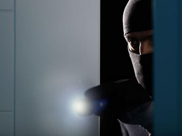 Tragikomik hadisə: Oğru hadisə yerində yatıb qaldı