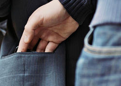 Metroda cibgirlik edən şəxs saxlanılıb