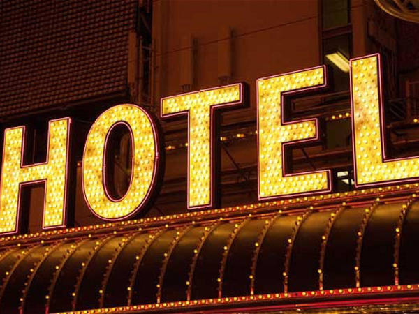 Yasamalda yaşıllığı məhv edərək hotel tikirlər? - <span class="color_red">(Video)</span>