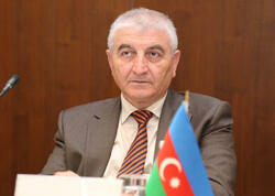 Məzahir Pənahov yenə sədr seçildi