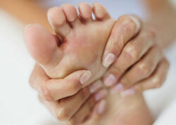 Ayaqlarımız niyə üşüyür? - Əsas səbəb açıqlandı