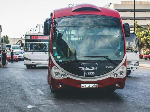 Avtobusların niyə gecikdiyi məlum oldu - Sürücülər video çəkir