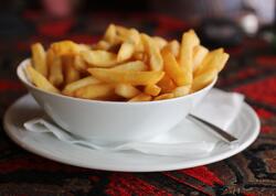 Kartof qızardarkən yağ çəkməməsi üçün nə etməli?