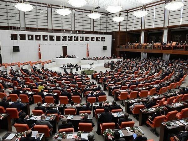 Türkiyə parlamenti 12 maddəlik qanun layihəsini qəbul edib