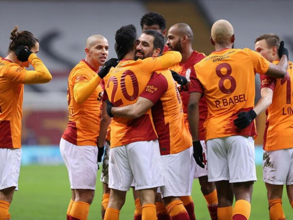 &quot;Qalatasaray&quot; bu futbolçunu transfer edir - 8 milyona razılaşdı - FOTO