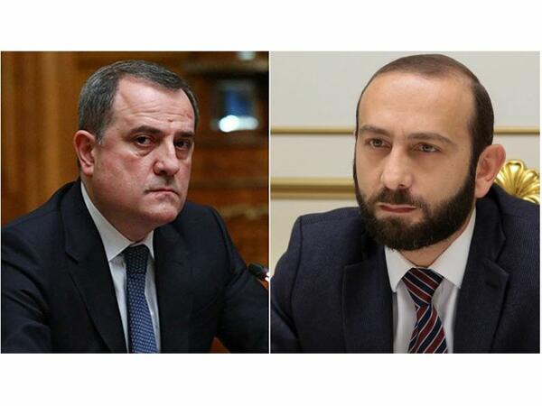 Ceyhun Bayramov Mirzoyanla danışdı