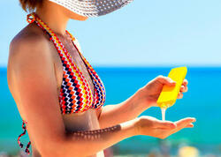 Günəş kremi haqqında bilməli olduğunuz ən mühüm qaydalar