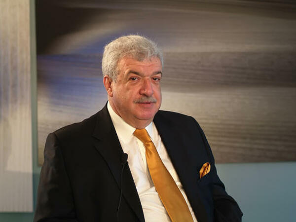 Qusman işdən çıxarıldı