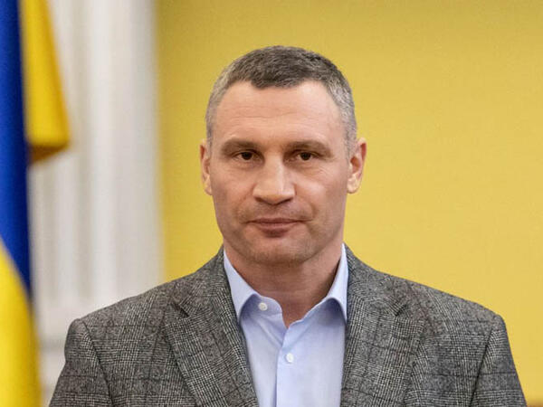 Vitali Kliçkonun çıxışı zamanı mikrofonunu söndürdülər - <span class="color_red">(Video)</span>