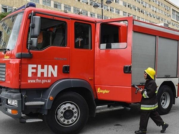 İsmayıllıda &quot;Mercedes&quot; körpüdən aşdı, alışdı - Xəsarət alanlar var