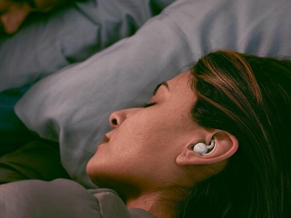 Bu vərdiş ölümcül ola bilər – Niyə qulaqcıqla yatmaq olmaz?