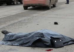 Yolu keçmək istəyən piyadanı avtomobil vurdu - Öldü