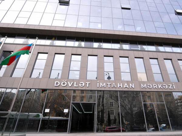 İmtahanlarda qayda pozan 935 zal nəzarətçisi işdən çıxarıldı