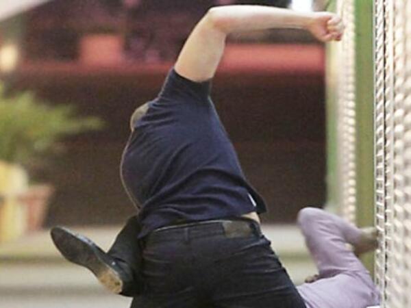 Müəllim valideyni DÖYDÜ - Saxlanıldı