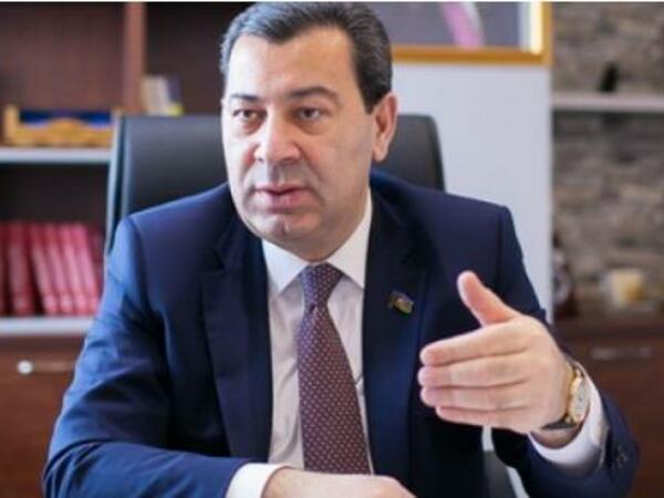 “Xanımım öz tələbəm olub” - Səməd Seyidov