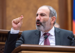 Paşinyan metroda sərnişinlə "söz savaşı"na çıxdı: Qarabağdan niyə qaçdınız? - <span class="color_red">VİDEO</span>