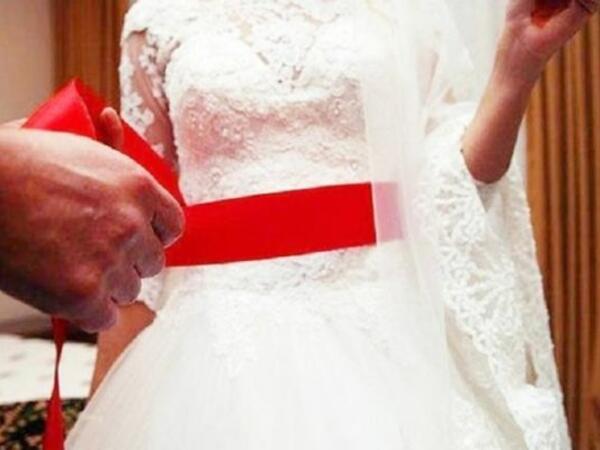 Toy günü oğlan evinin döşəməsi ÇÖKDÜ - <span class="color_red">VİDEO</span>