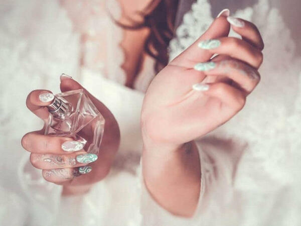 Dəri sağlamlığı üçün ətir necə istifadə olunmalıdır?
