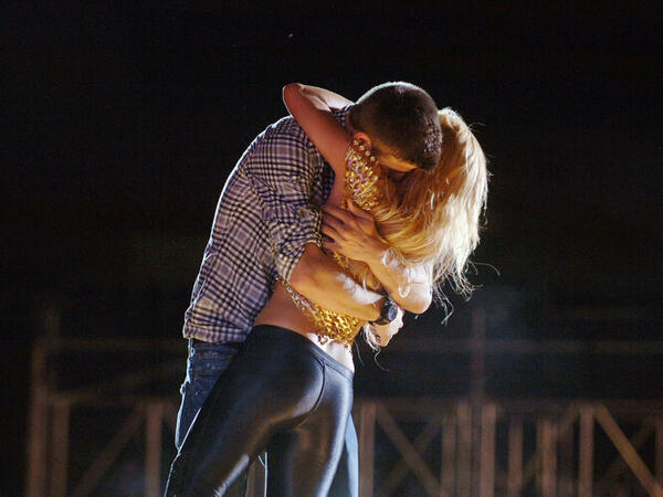 4 il sonra Pike ilə ayrılığından danışdı