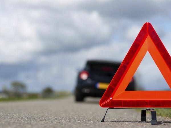 Ürəyi tutan sürücü qəza törətdi - Öldü