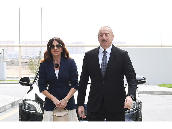 İlham Əliyev və Mehriban Əliyeva Pekində ziyafətdə iştirak edib